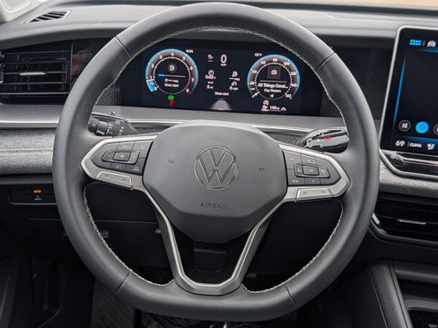 New 2026 Volkswagen Tiguan S AWD/4WD image 9