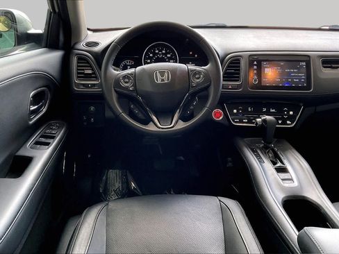 Used 2019 Honda HR-V Touring image 6