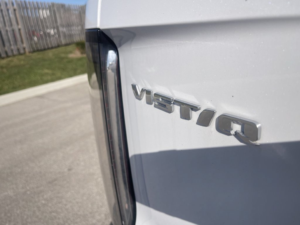 Certified 2026 Cadillac Vistiq Platinum w/ LPO, Floor Liner Package AWD/4WD image 4