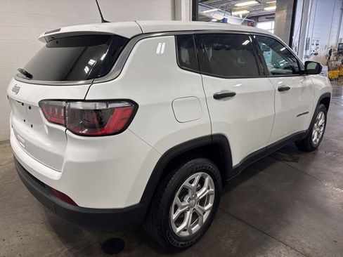Used 2024 Jeep Compass Sport image 4