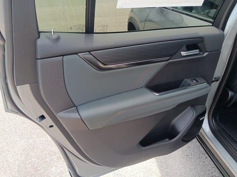 New 2026 GMC Acadia AT4 w/ LPO, Floor Liner Package AWD/4WD image 14