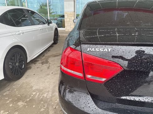 Used 2013 Volkswagen Passat TDI SEL Premium image 4