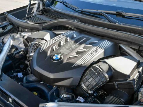 Used 2022 BMW X5 M50i w/ Executive Package image 35