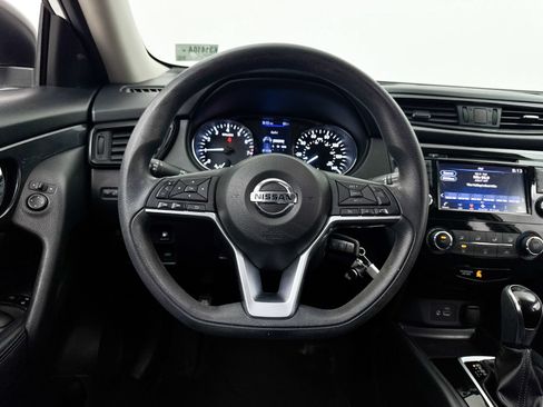 Used 2018 Nissan Rogue S AWD/4WD image 25