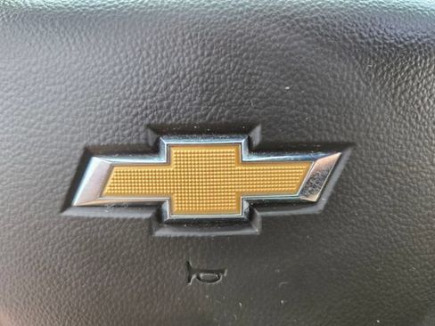 Used 2025 Chevrolet Silverado 1500 LT AWD/4WD image 33