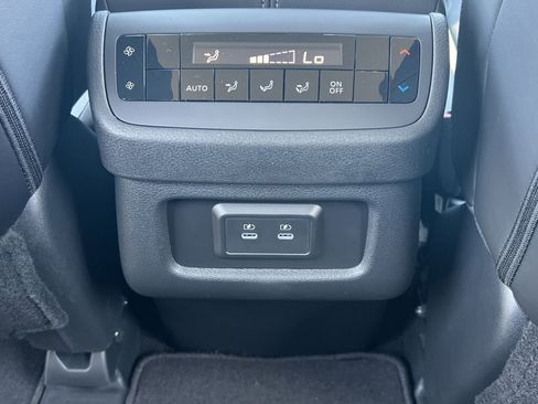 New 2026 Nissan Pathfinder SL image 19