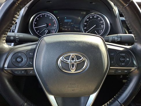Used 2019 Toyota Camry XLE w/ Navigation Package image 21