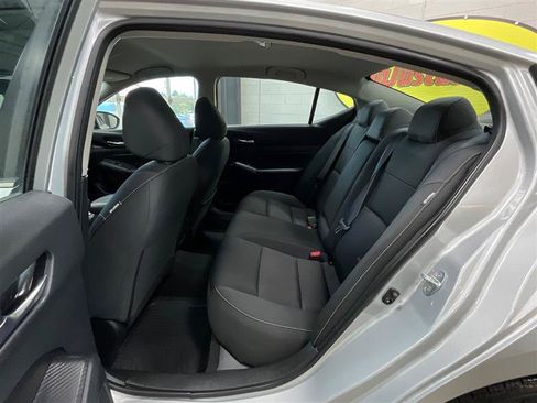 Used 2022 Nissan Altima 2.5 SV FWD image 22