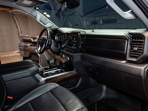 Used 2024 GMC Sierra 1500 SLT w/ SLT Premium Plus Package image 15