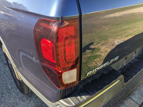 Used 2019 Honda Ridgeline RTL image 11