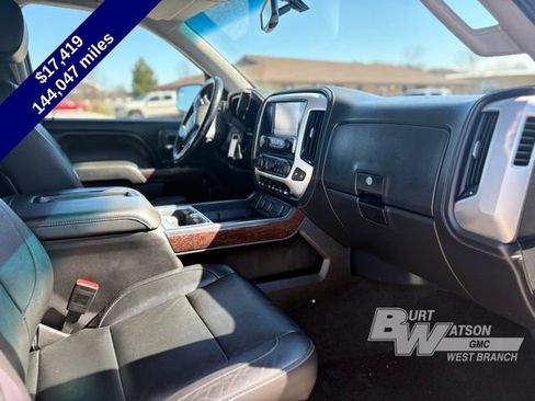 Used 2015 GMC Sierra 1500 SLT w/ SLT Crew Cab Value Package AWD/4WD image 26