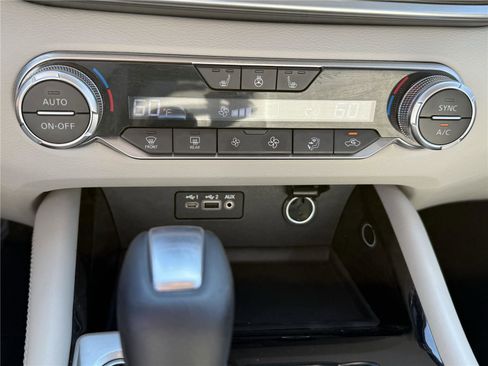 Used 2020 Nissan Altima 2.0 Platinum image 22