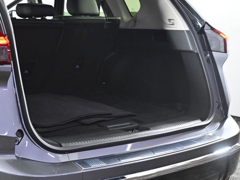 Used 2024 Nissan Rogue Platinum image 37