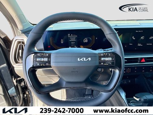 New 2026 Kia Sorento LX FWD image 37