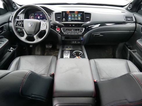 Used 2024 Honda Passport Black Edition image 6