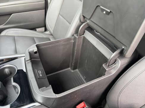 Used 2025 Chevrolet Tahoe Z71 w/ Comfort Package AWD/4WD image 84