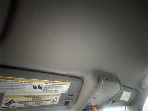 Used 2020 Chevrolet Equinox LS w/ LS Convenience Package image 19