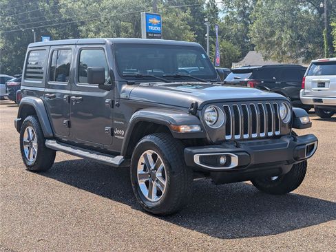 Used 2020 Jeep Wrangler Unlimited Sahara AWD/4WD image 9