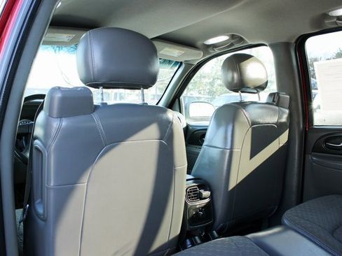 Used 2004 GMC Envoy XUV SLE w/ 1SB Preferred Equipment Group image 31