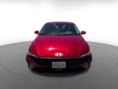 Used 2025 Hyundai Elantra SEL FWD image 4