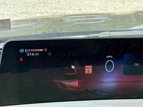 New 2025 Lincoln Navigator Reserve AWD/4WD image 5
