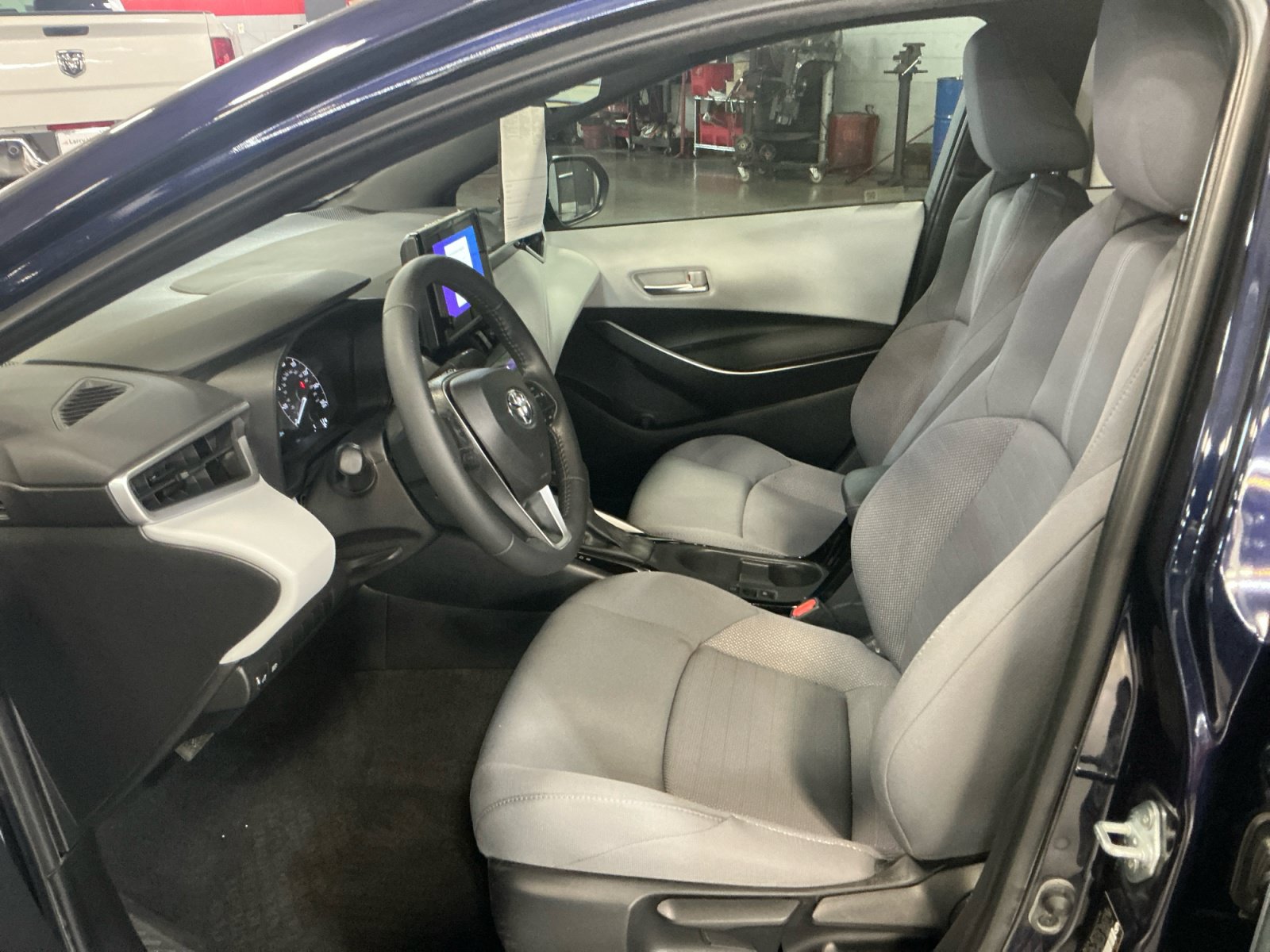 Used 2024 Toyota Corolla SE FWD image 14
