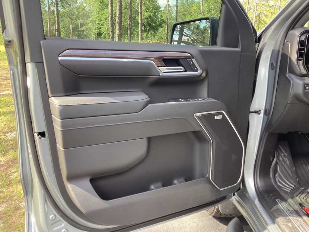 New 2026 Chevrolet Silverado 1500 RST w/ Safety Package AWD/4WD image 12