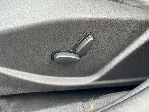 Used 2014 Ford Focus SE w/ Equipment Group 201A FWD image 25
