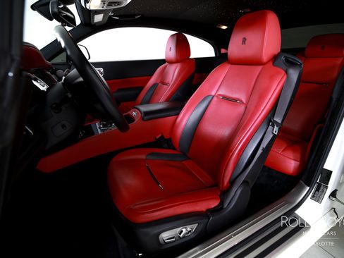 Used 2019 Rolls-Royce Wraith image 13