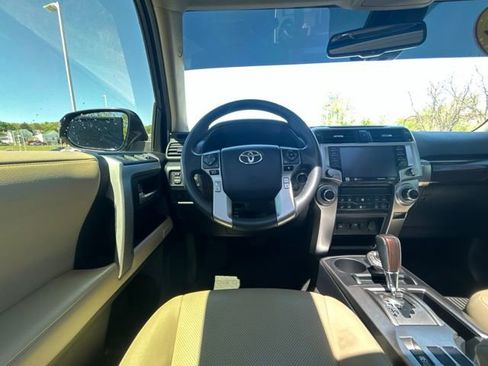Certified 2021 Toyota 4Runner Limited AWD/4WD image 14