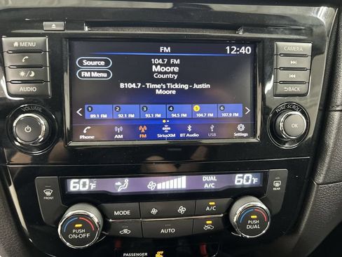 Used 2019 Nissan Rogue SV AWD/4WD image 14