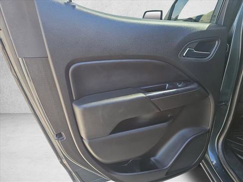 Used 2015 Chevrolet Colorado LT w/ LT Convenience Package image 11