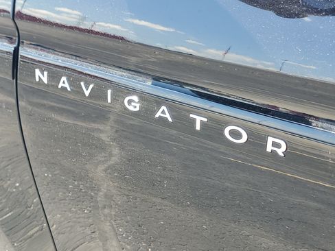 New 2026 Lincoln Navigator L Black Label AWD/4WD image 7