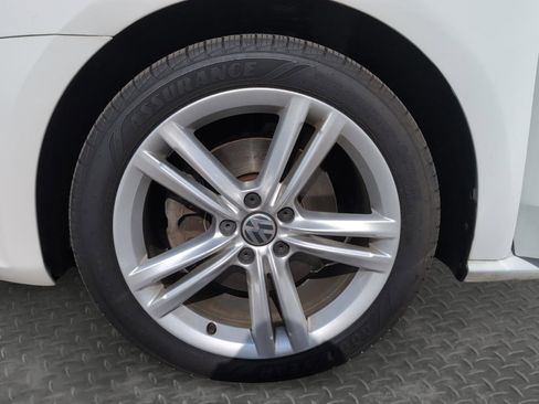 Used 2014 Volkswagen Passat 1.8T SE FWD image 10