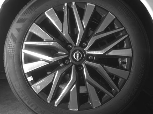 Used 2025 Nissan Altima 2.5 SV FWD image 18