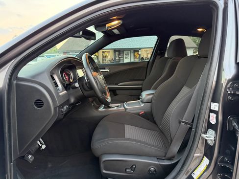 Used 2022 Dodge Charger R/T RWD image 19