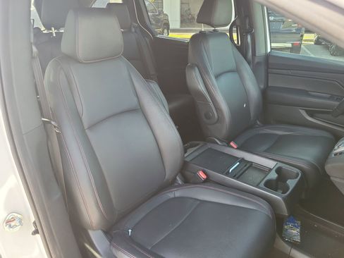 Used 2024 Honda Odyssey Sport image 19