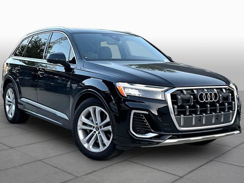 Used 2025 Audi Q5 Premium Plus w/ Premium Plus AWD/4WD image 2