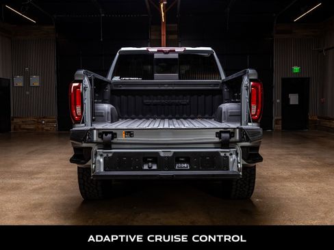 Used 2023 GMC Sierra 1500 Denali Ultimate image 9