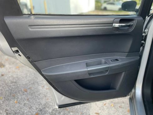 Used 2008 Chrysler 300 LX RWD image 28