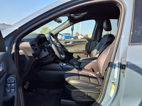 Used 2023 Ford Escape ST-Line w/ Tech Pack #1 AWD/4WD image 21