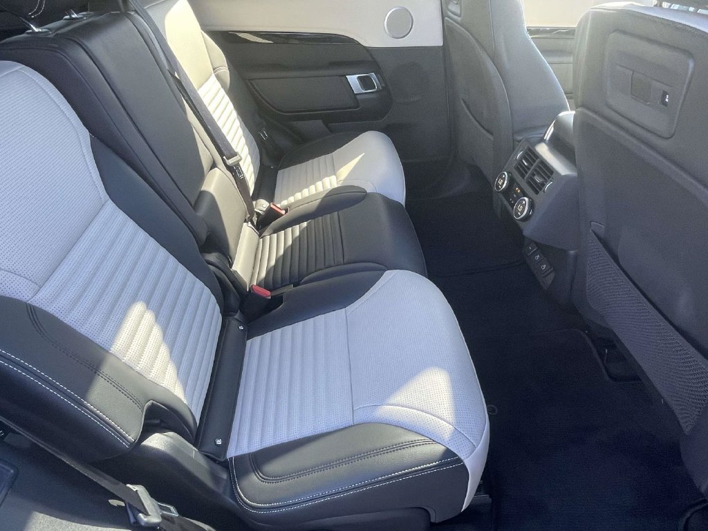 Used 2023 Land Rover Discovery S R-Dynamic AWD/4WD image 13