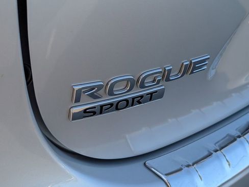 Certified 2021 Nissan Rogue Sport SV FWD image 14