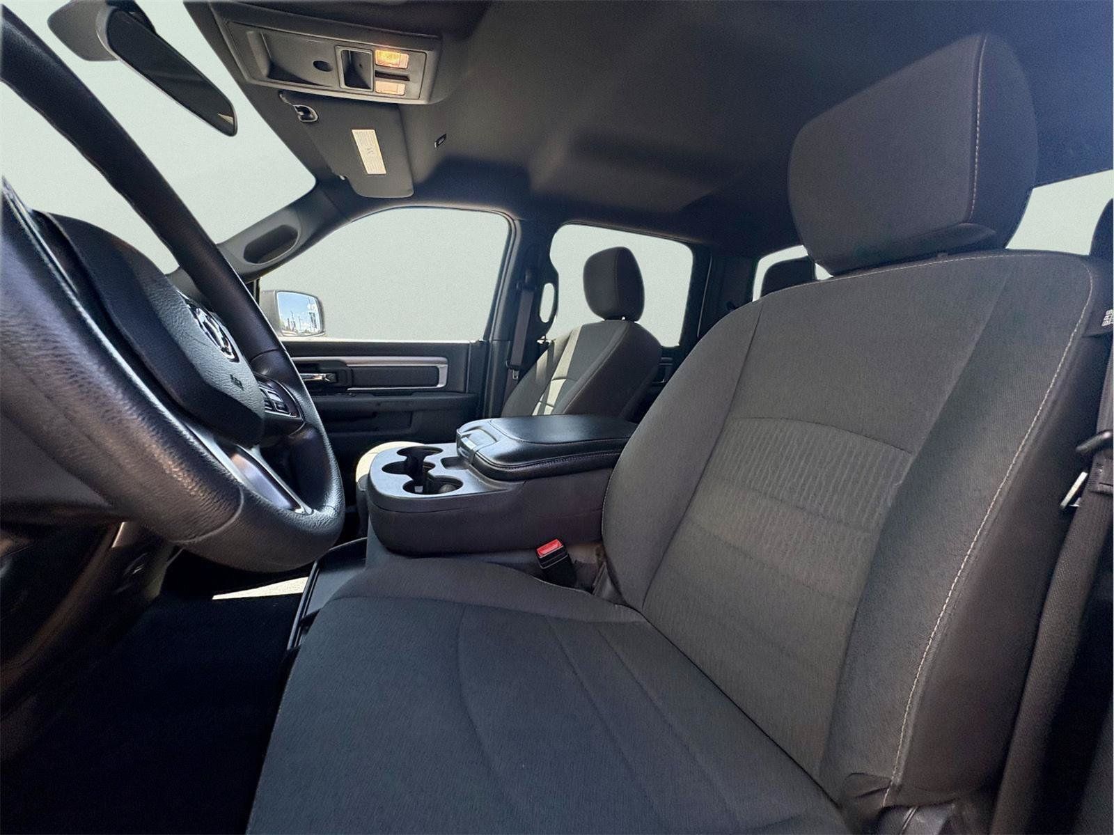 Used 2023 RAM 1500 Warlock AWD/4WD image 14