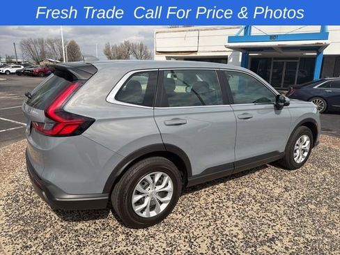 Used 2023 Honda CR-V LX image 5