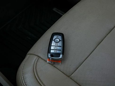 Used 2017 Ford F250 Lariat w/ Lariat Ultimate Package image 57