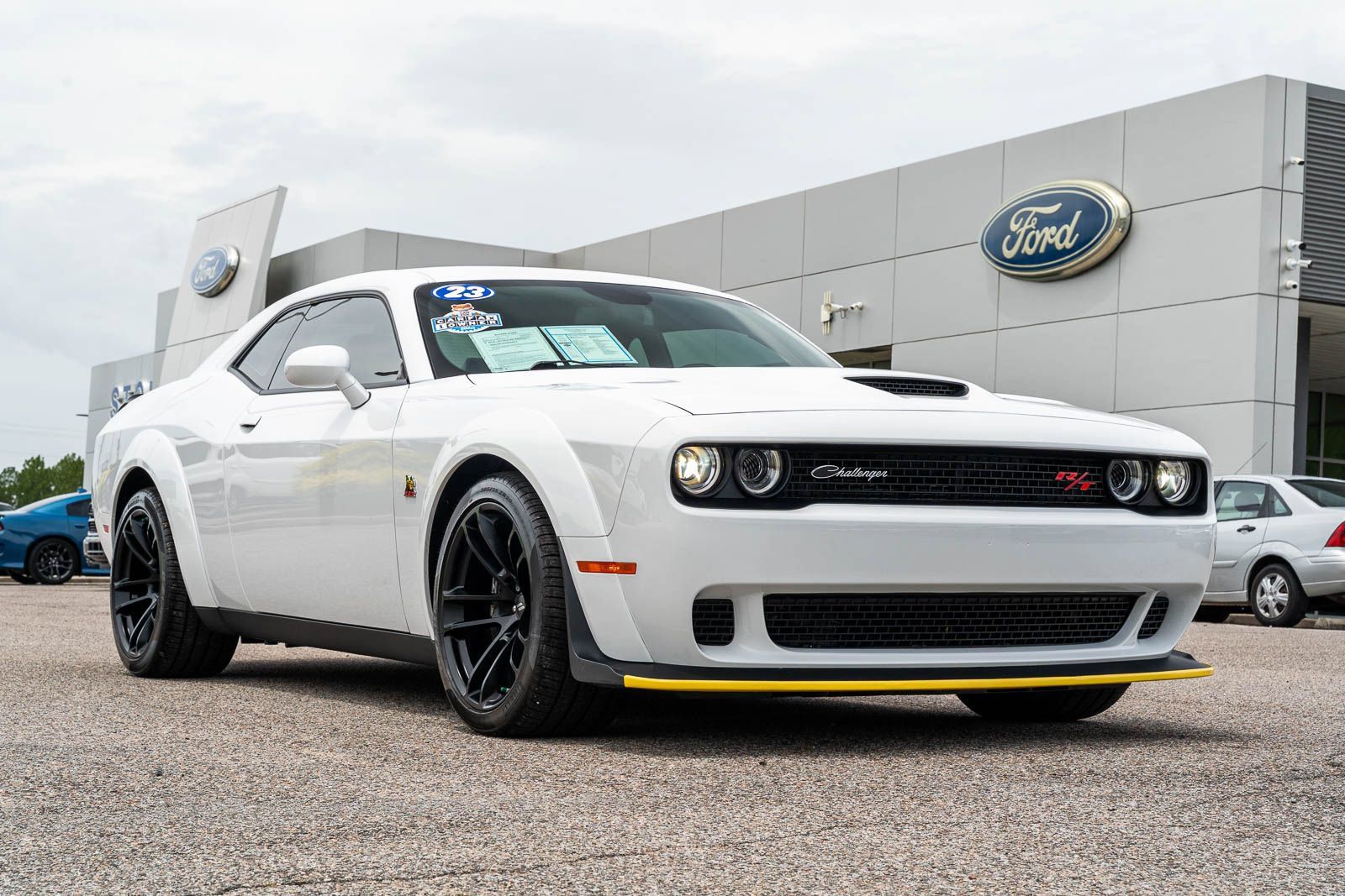Used 2023 Dodge Challenger R/T Scat Pack RWD image 1