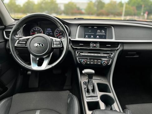 Used 2019 Kia Optima S w/ S Panoramic Sunroof Package FWD image 12