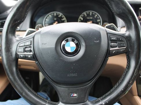 Used 2015 BMW 750Li image 26