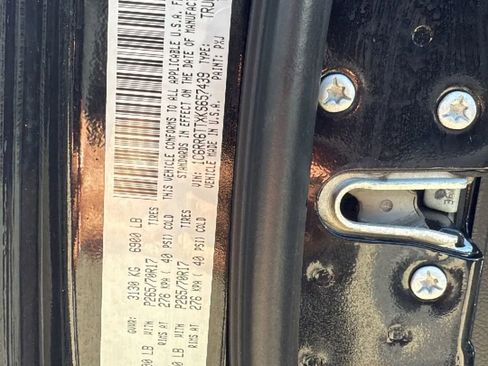 Used 2019 RAM 1500 Classic SLT image 29